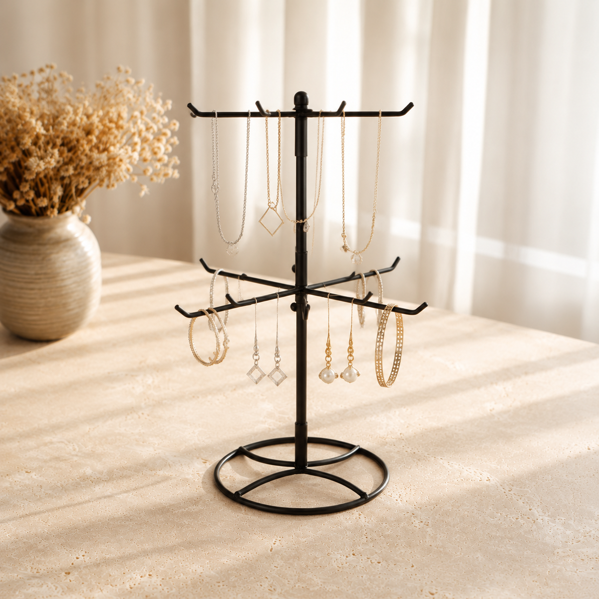 présenté sur une table en pierre travertin Image
