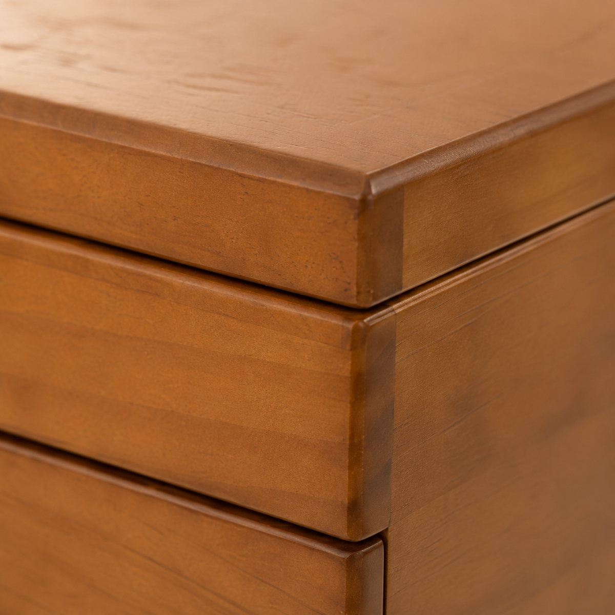 Boite a bijoux en bois 6 tiroirs - detail coin bois