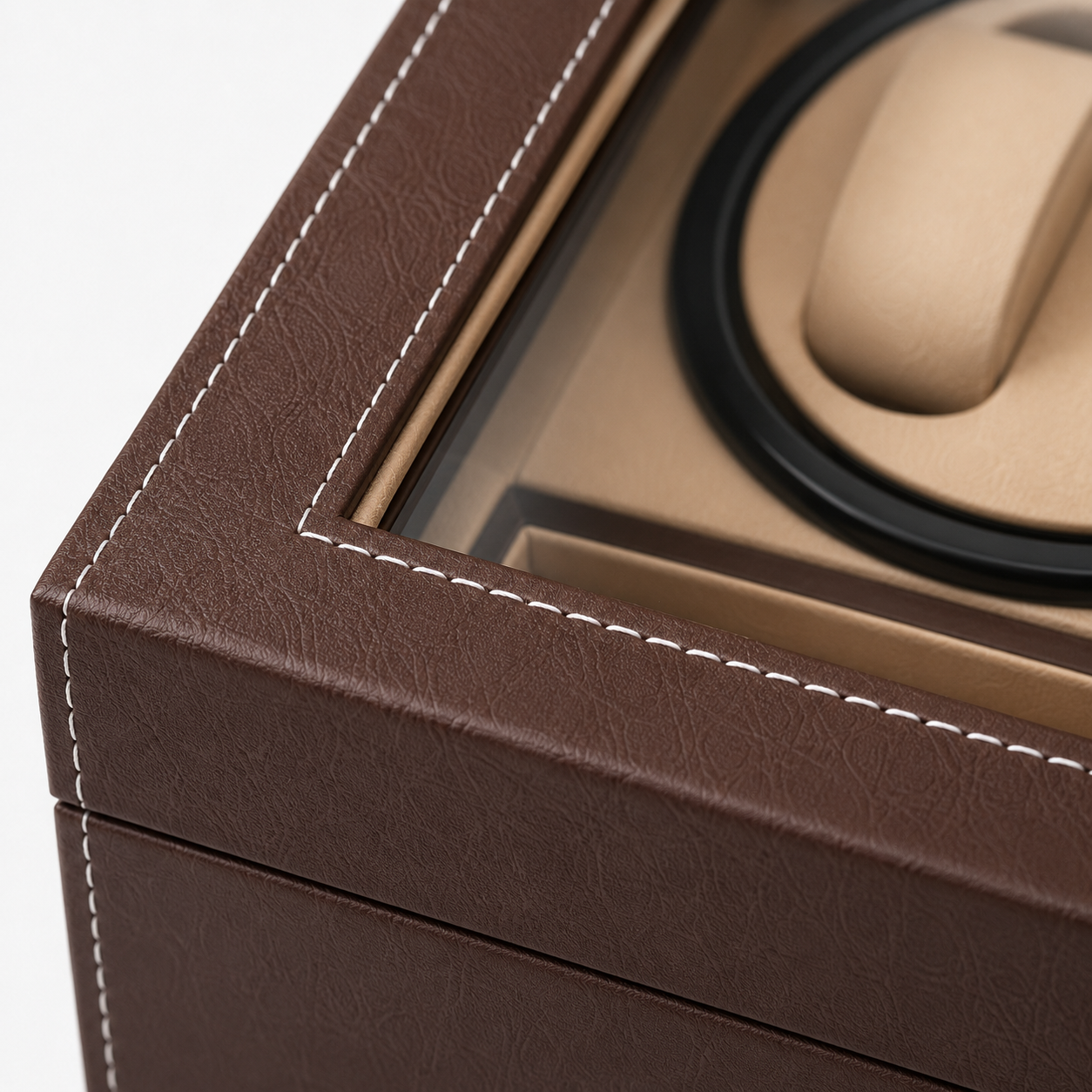 Boite a montre avec remontoir automatique marron - detail studio charniere Image
