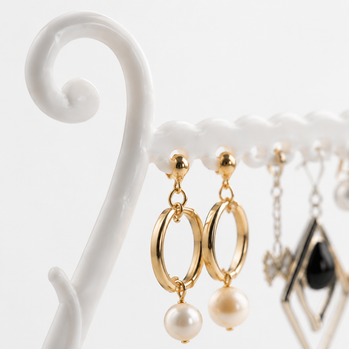 detail macro studio de Présentoir À Boucles D’Oreilles Blanc Trois Niveaux (Blanc) Image