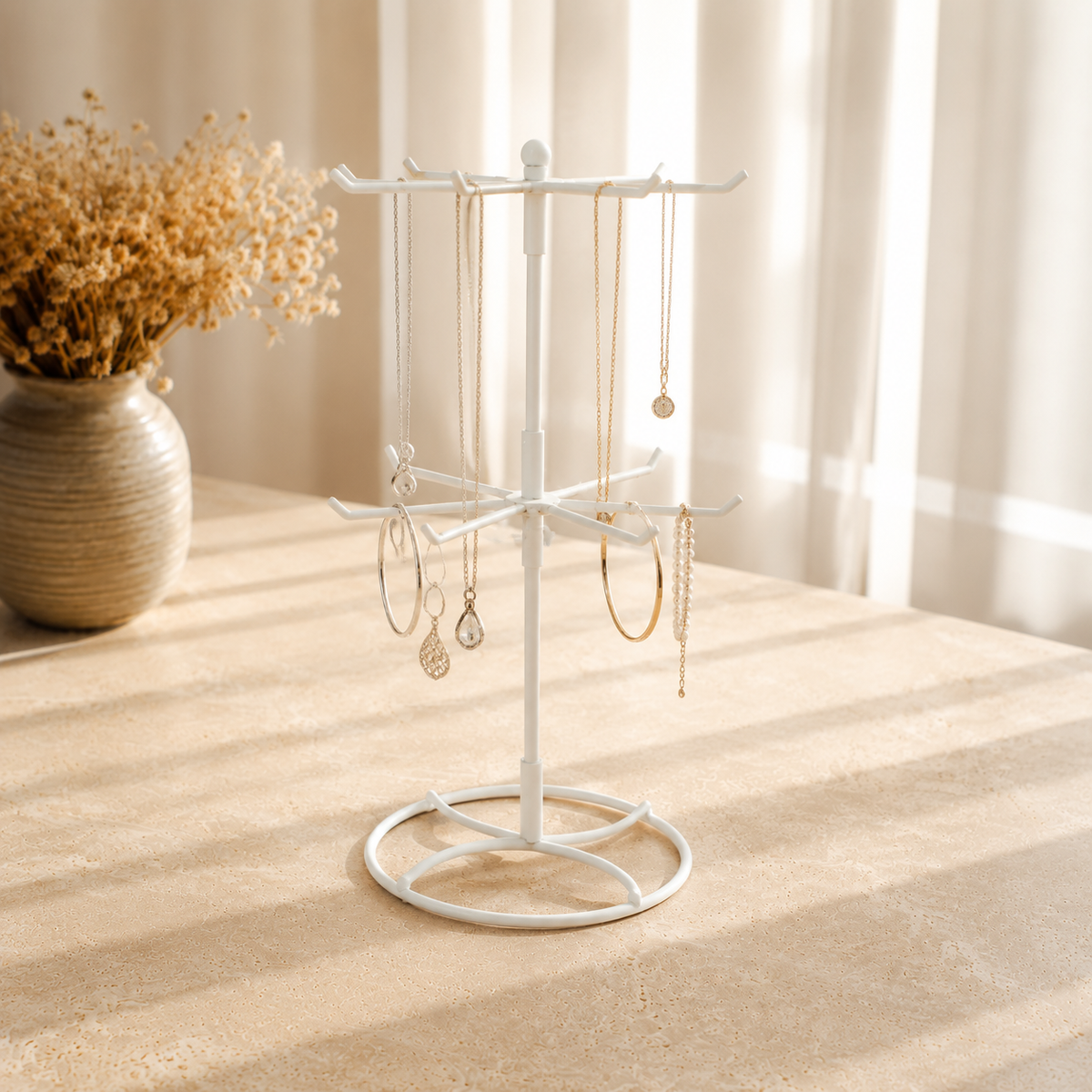 présenté sur une table en pierre travertin (variante de couleur 2)